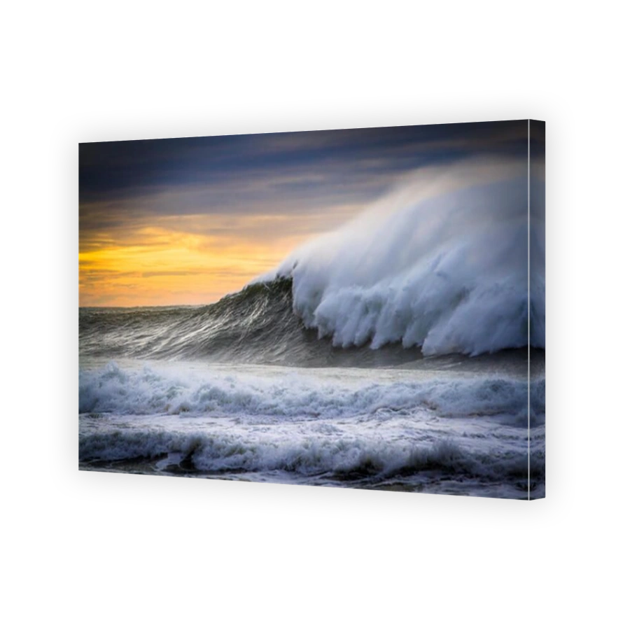Wave breaking, Kiama, Australia