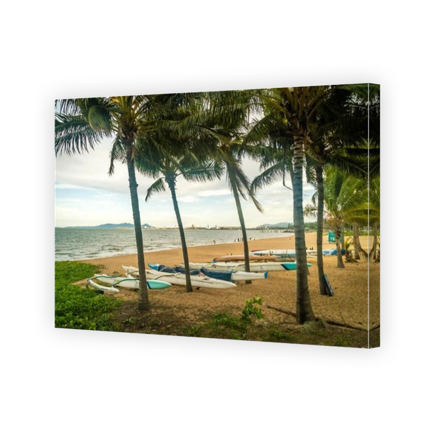 The strand in Townsville kissing point fort in Australia