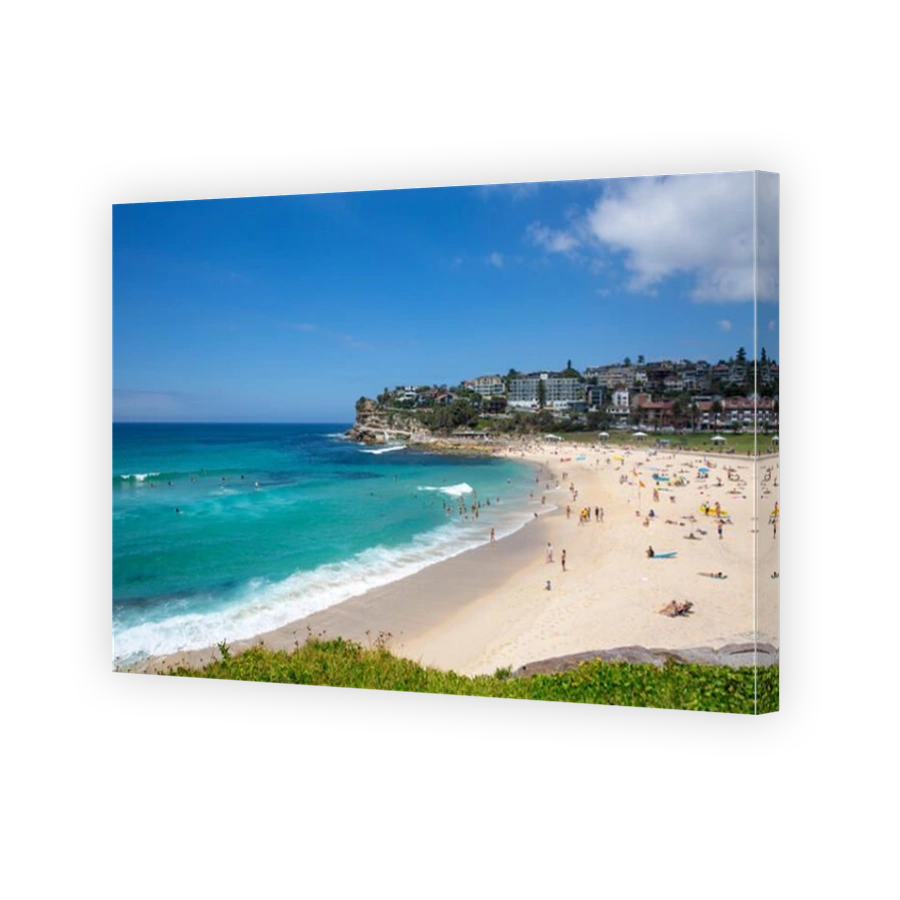 Crowded Bronte beach in Sydney eastern suburbs, New South Wales,Australia