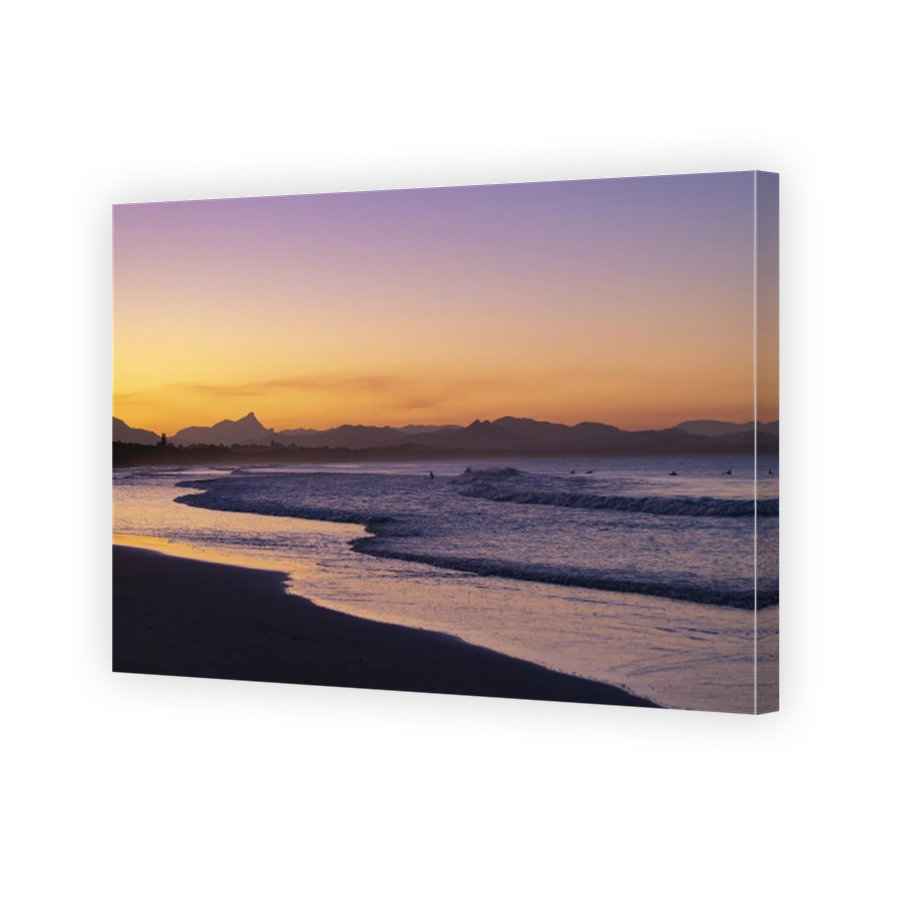 Sunset beach views across Main Beach in Byron Bay, New South Wales, Eastern Australia