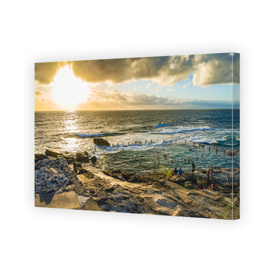 Beautiful landscape of the Maroubra beach on the sunrise