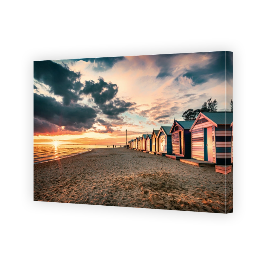 The sunset view of the Brighton Beach and colorful Brighton Bathing Boxes in Melbourne
