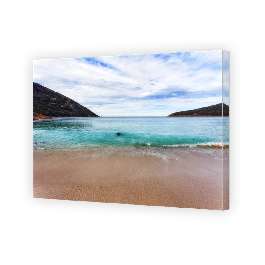 Tas Wineglass front beach