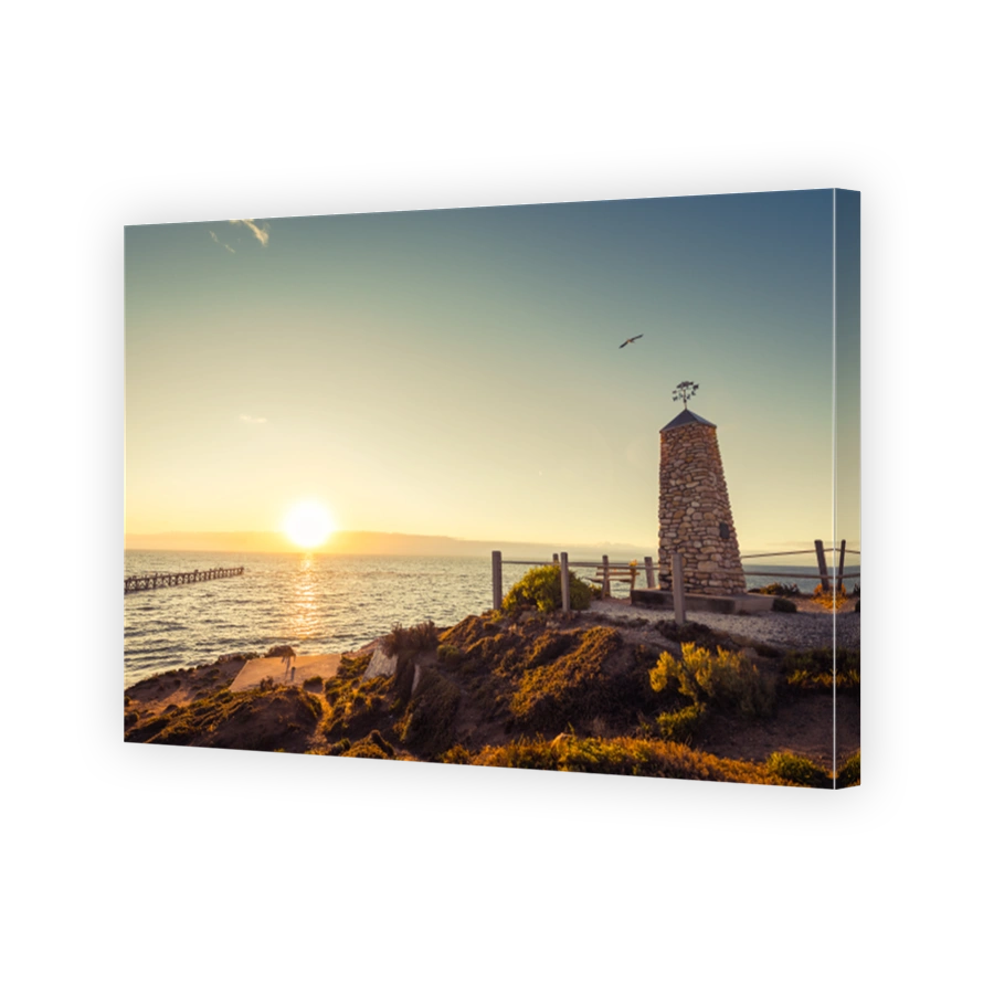 Port Noarlunga memorial with jetty at sunset