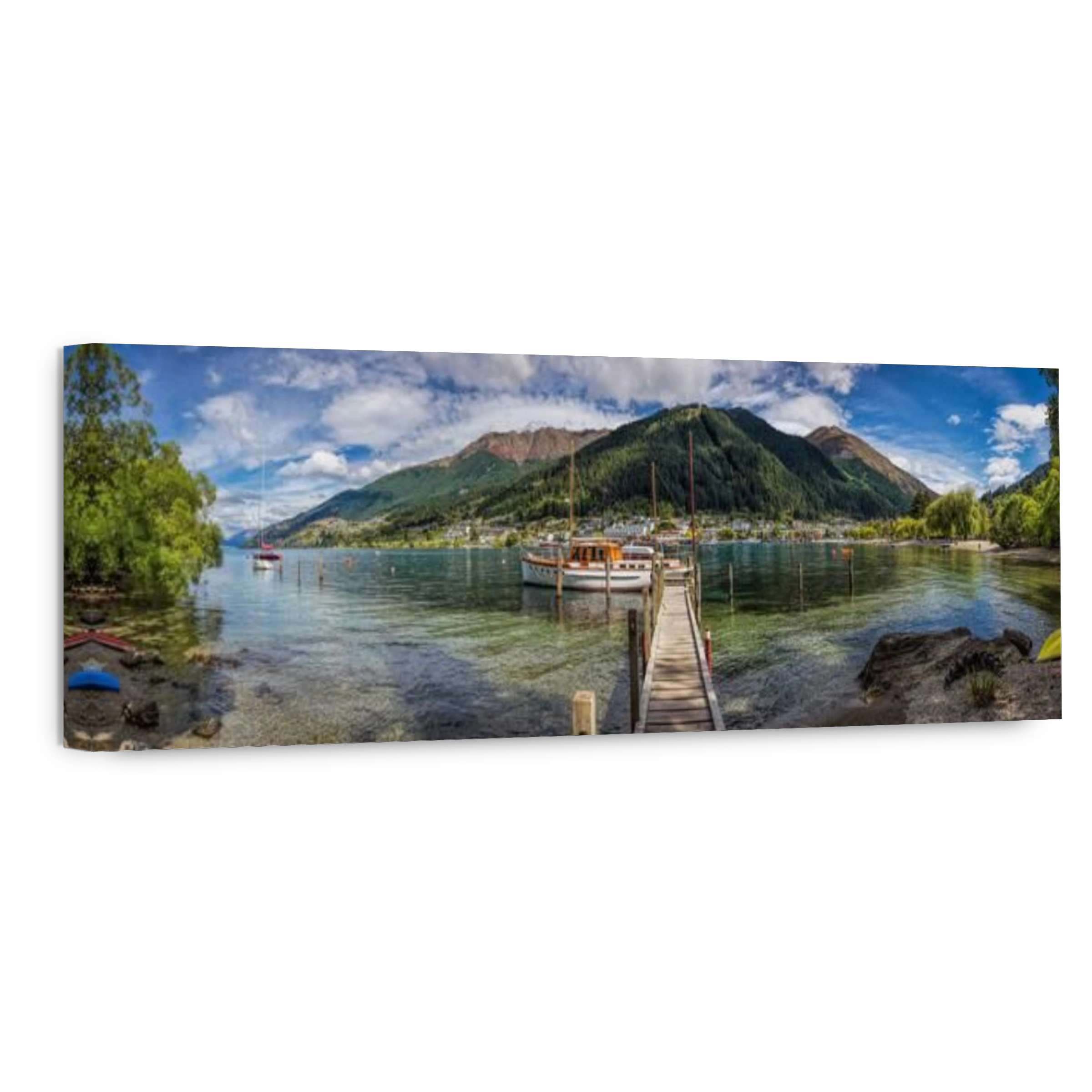 Queenstown New Zealand, December 24th 2014 : panoramic view of teh Queenstown harbour