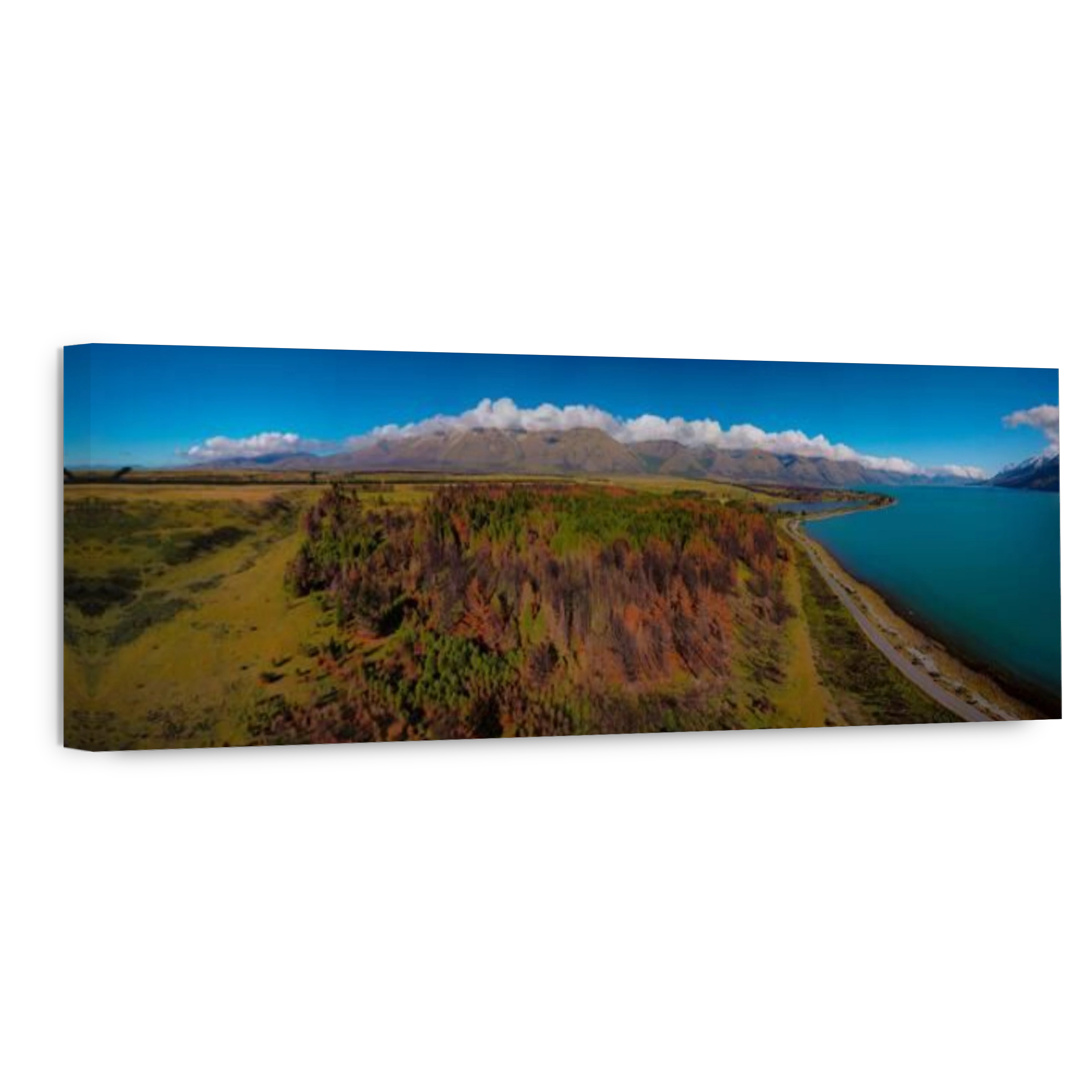 A panoramic view of Glenorchy (New Zealand) on a sunny day