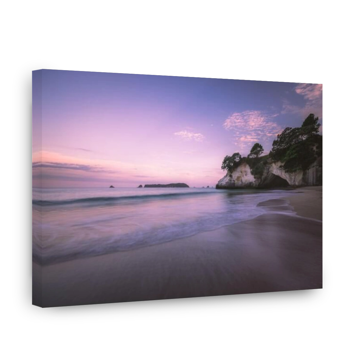 Amazing Cathedral Cove, Coromandel, New Zealand