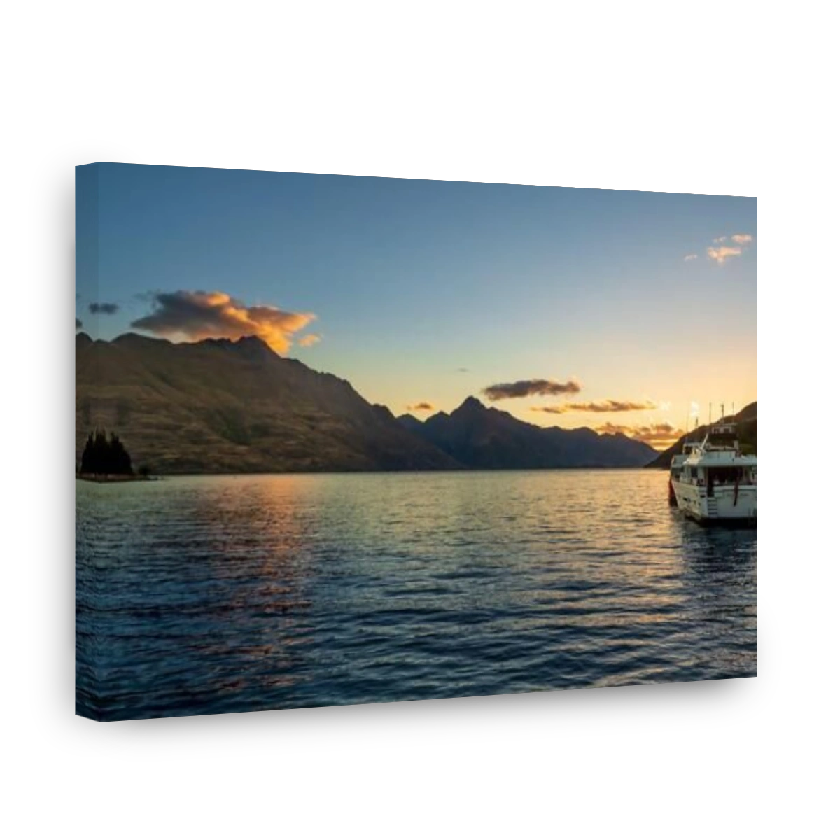 The city of Queenstown, New Zealand after the sunset.