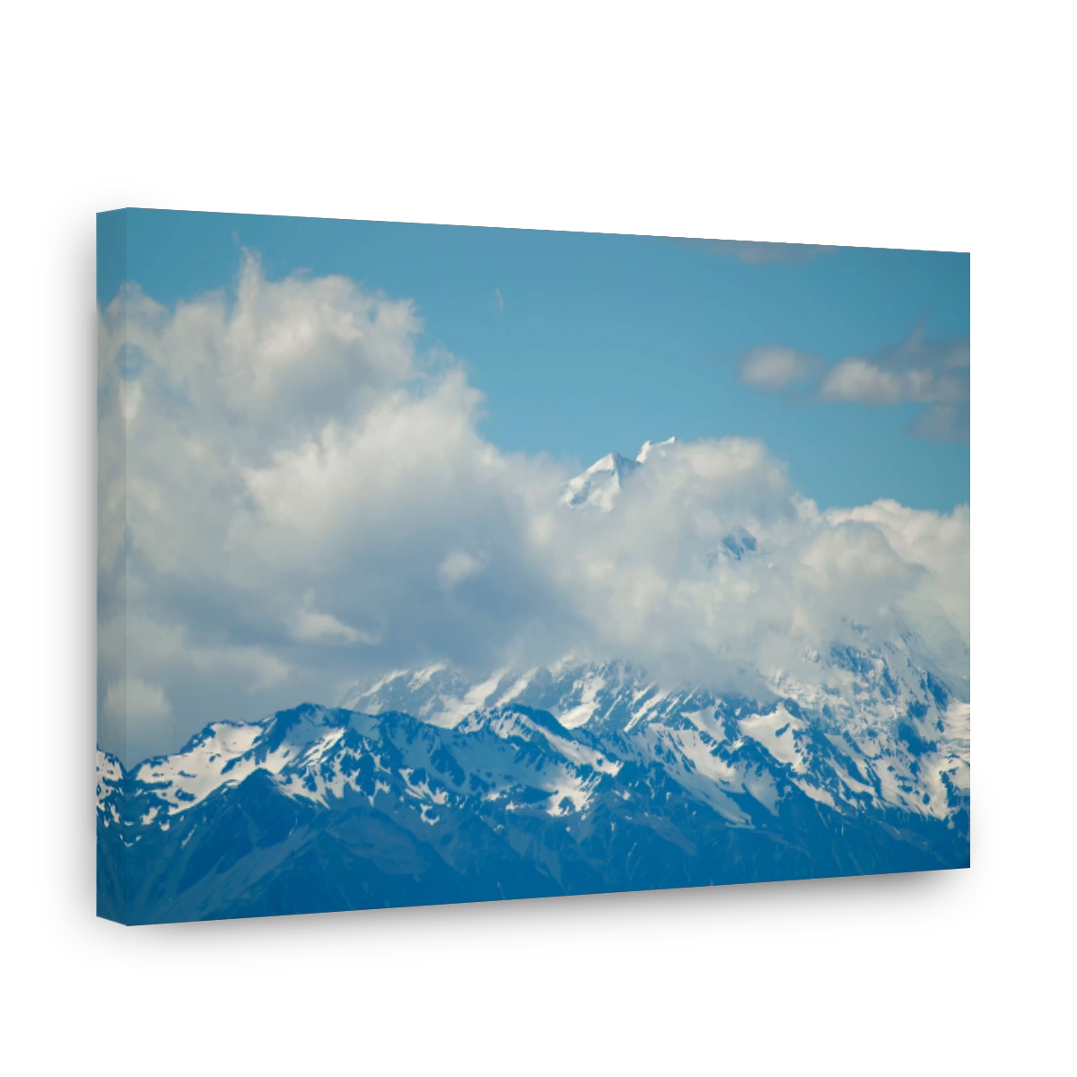 Serene view of Mount Cook mountains in New Zealand
