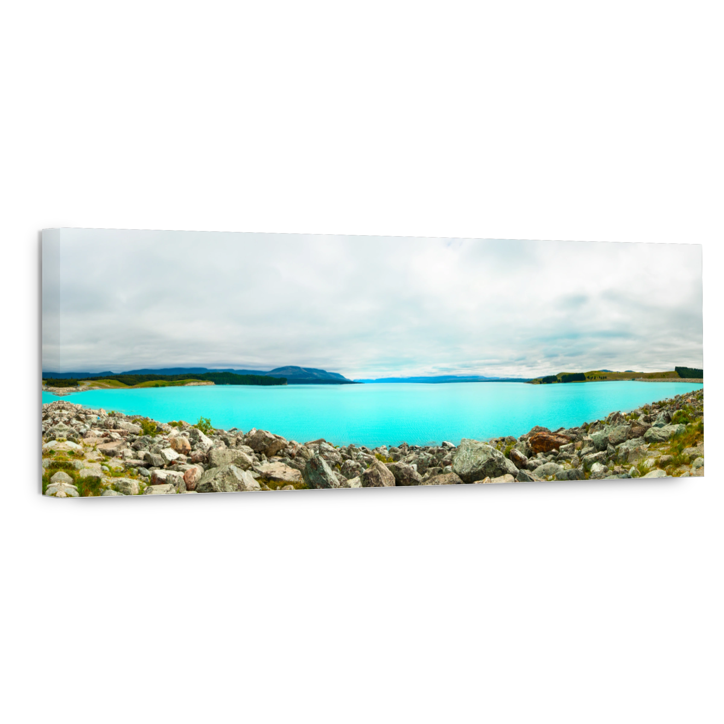 Majestic Lake Pukaki Panorama in New Zealand