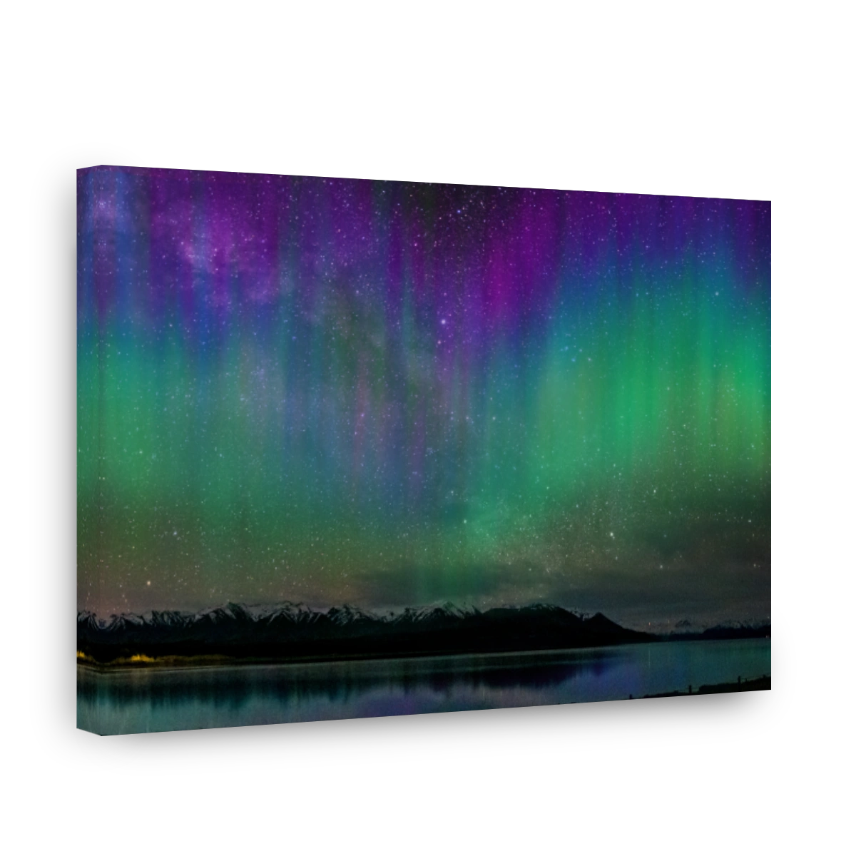 Aurora Australis over Lake Pukaki Mountains