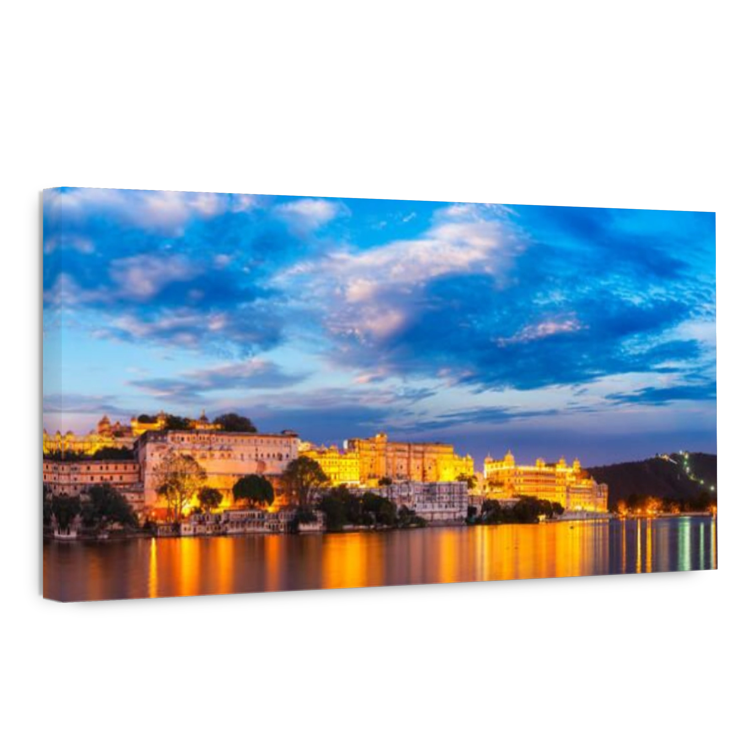 Udaipur City Palace in the evening. Rajasthan, India