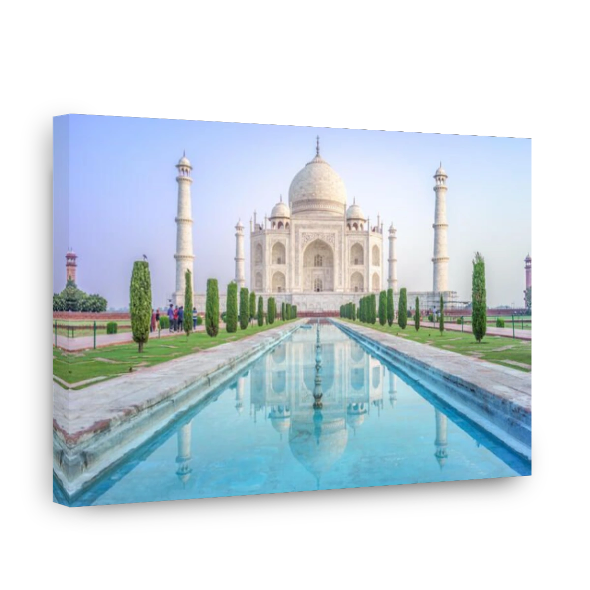 Facade view of Taj Mahal in Agra, India