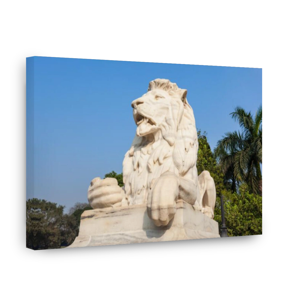 Stone lions at the Victoria Memorial Building. It is a large marble building, located in Kolkata, India.