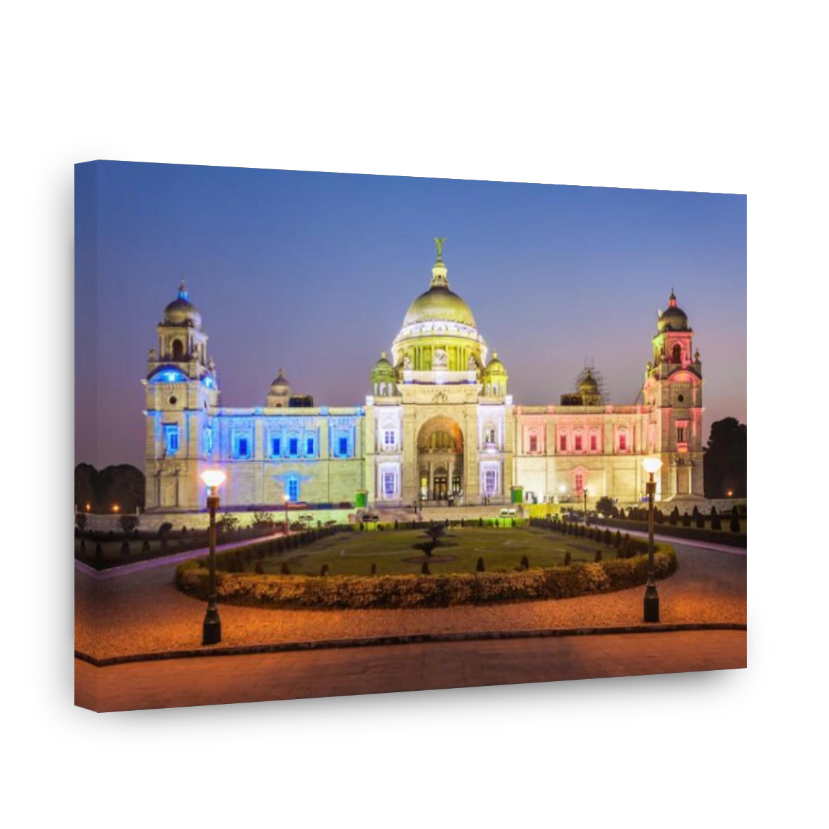 The Victoria Memorial at sunset, it is a large marble building in Kolkata, West Bengal, India.