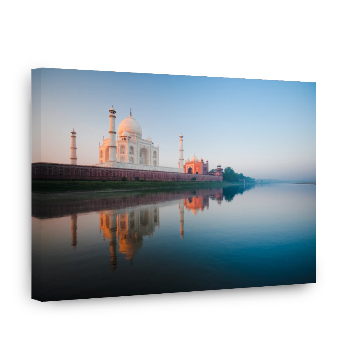 Sunrise at Taj Mahal on Jamuna river