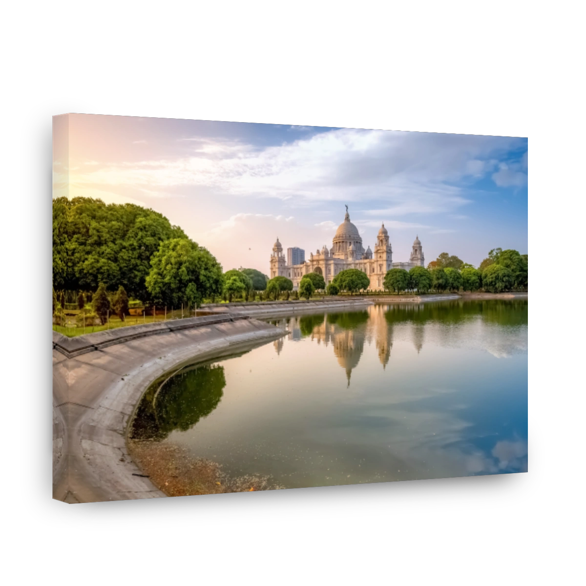 Victoria Memorial historic monument and city landmark at Kolkata at sunrise
