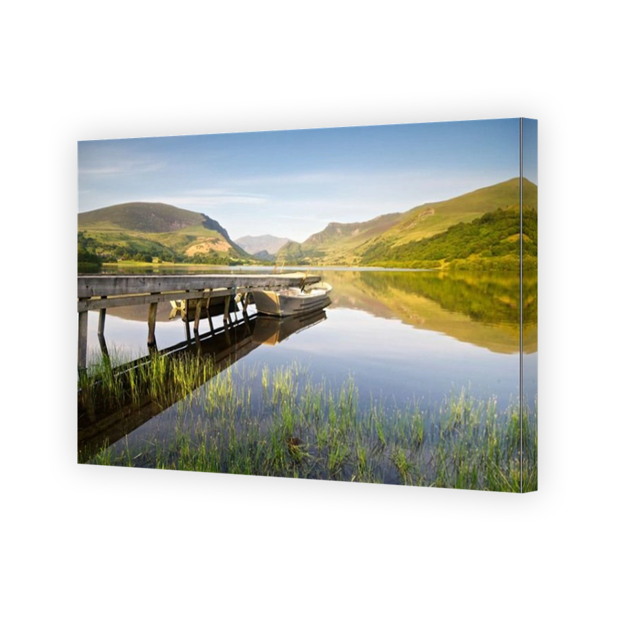 Reflection in llyn nantile with views to Mount Snowdon