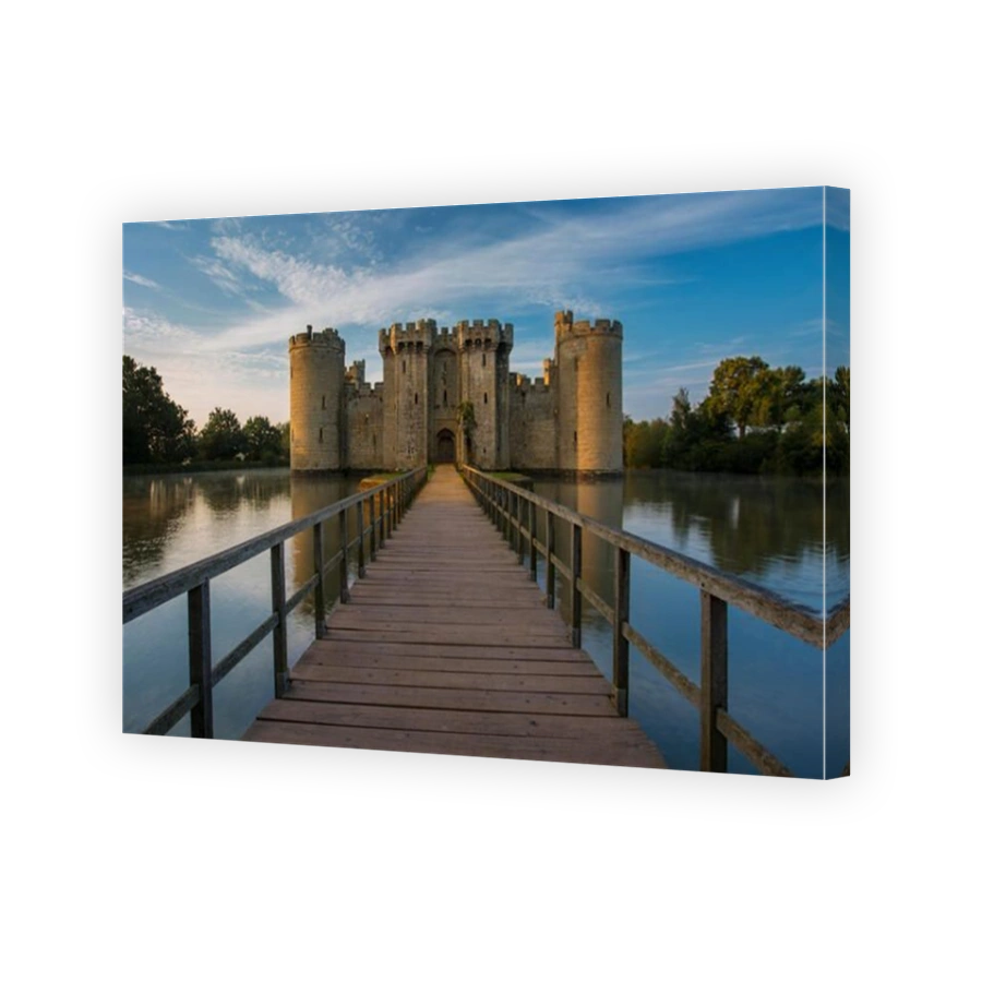 Dawn at Bodiam Castle (built 1395), Bodiam, Robertsbridge, East Sussex, England