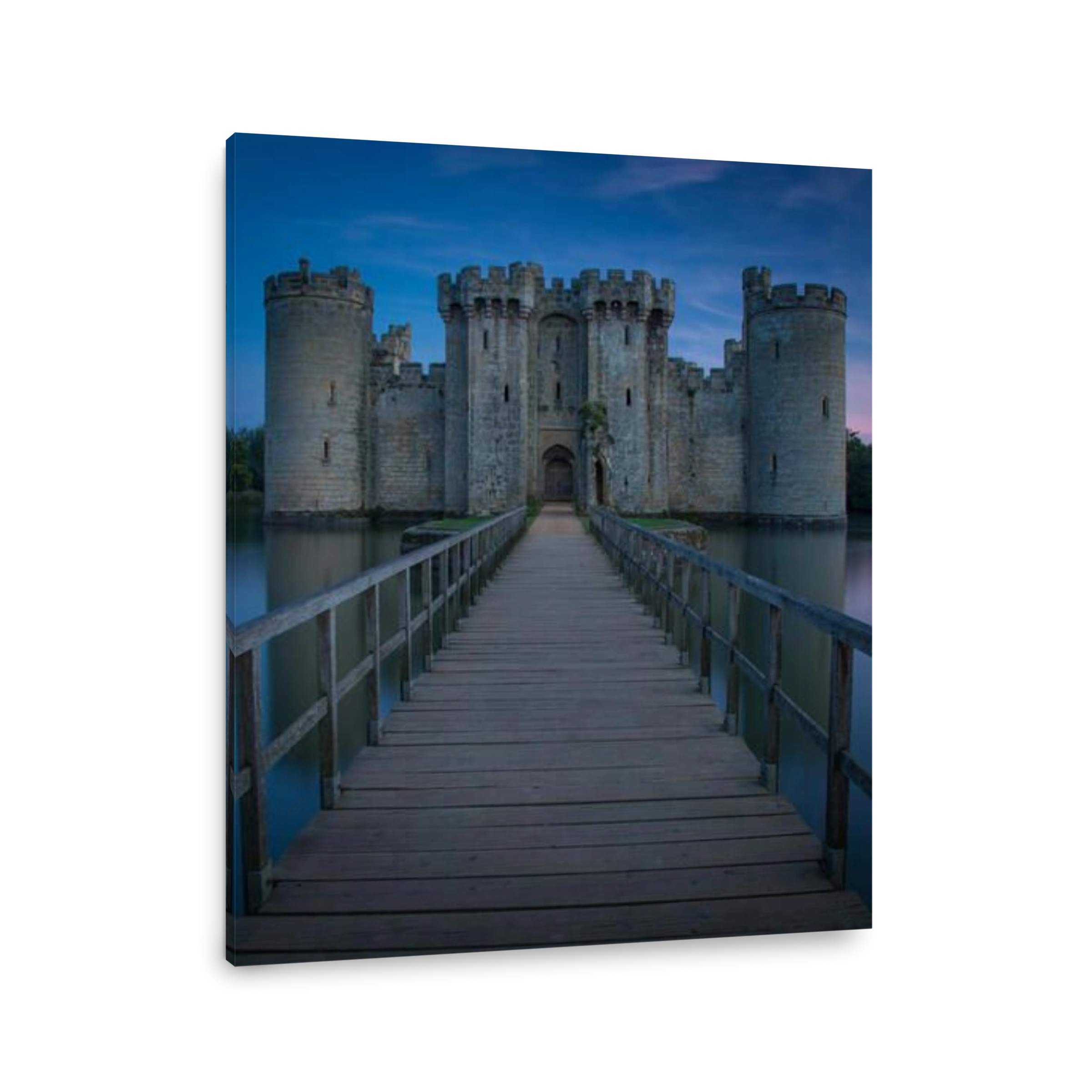Evening at Bodiam Castle (built 1395 by Sir Edward Dalyngrigge), Bodiam, East Sussex, England
