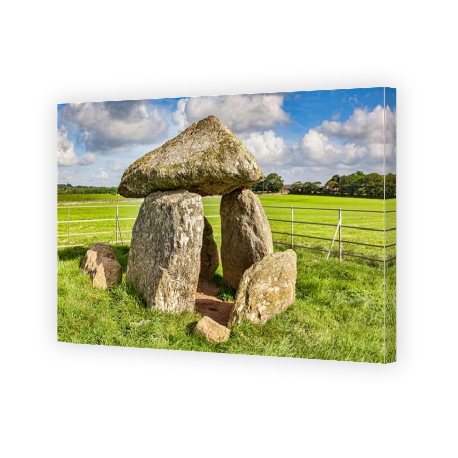 Bodowyr Burial Chamber, Anglesey, Wales, UK.