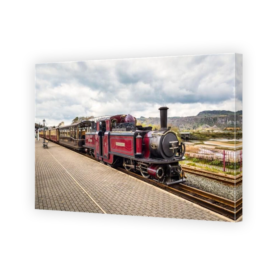 17 April 2003: Porthmadog, Gwynedd, Wales - Train pulled by Double Fairlie locomotive 'Merddin Emrys' of the narrow gauge Ffestiniog Railway at...