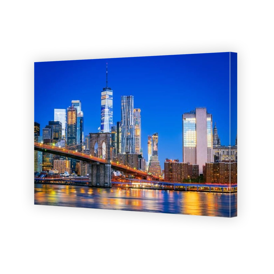 New York, United States of America. Brooklyn Bridge at dusk viewed from the Brooklyn Bridge Park in New York City, USA.