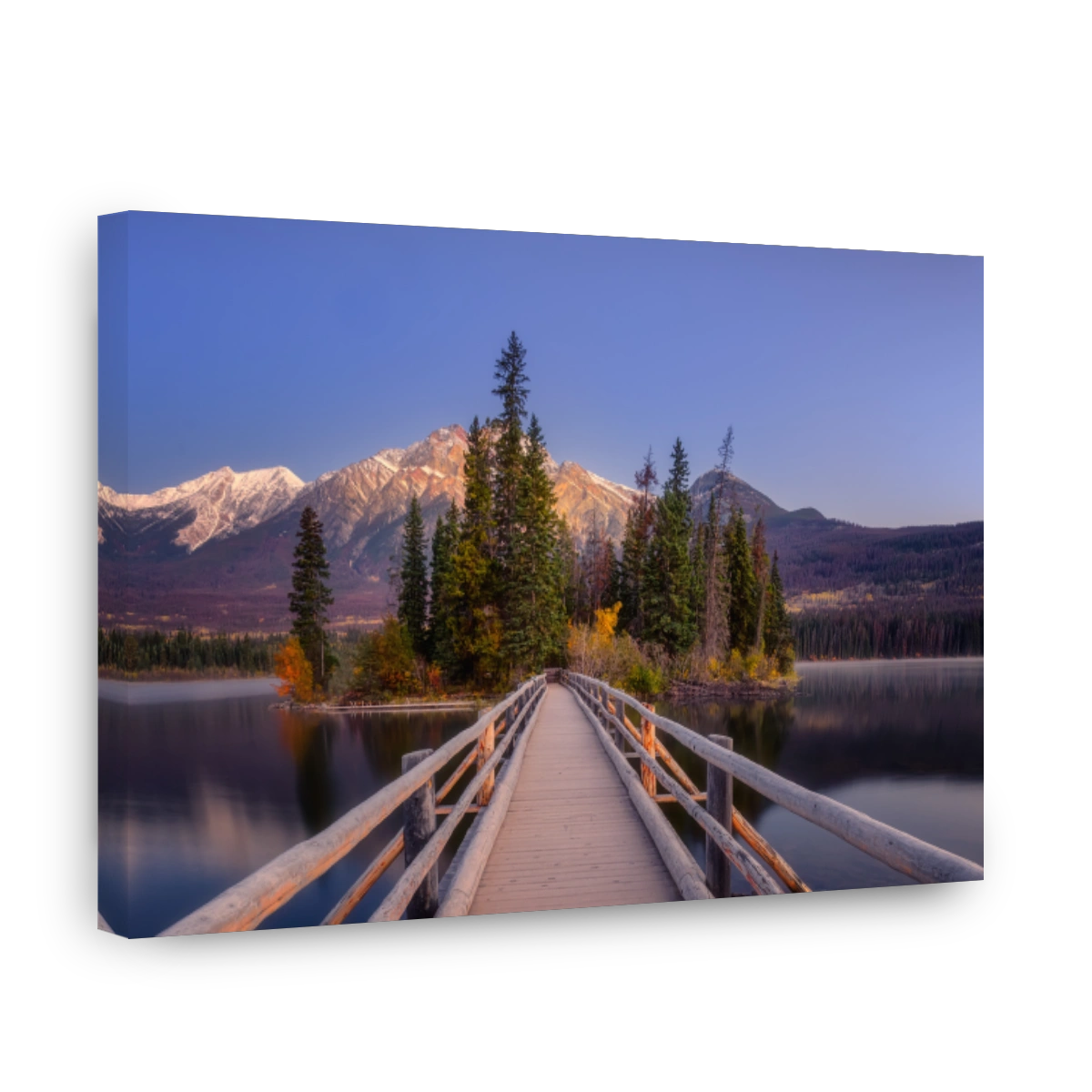Pyramid Lake, Jasper Alberta Kanada travel destination