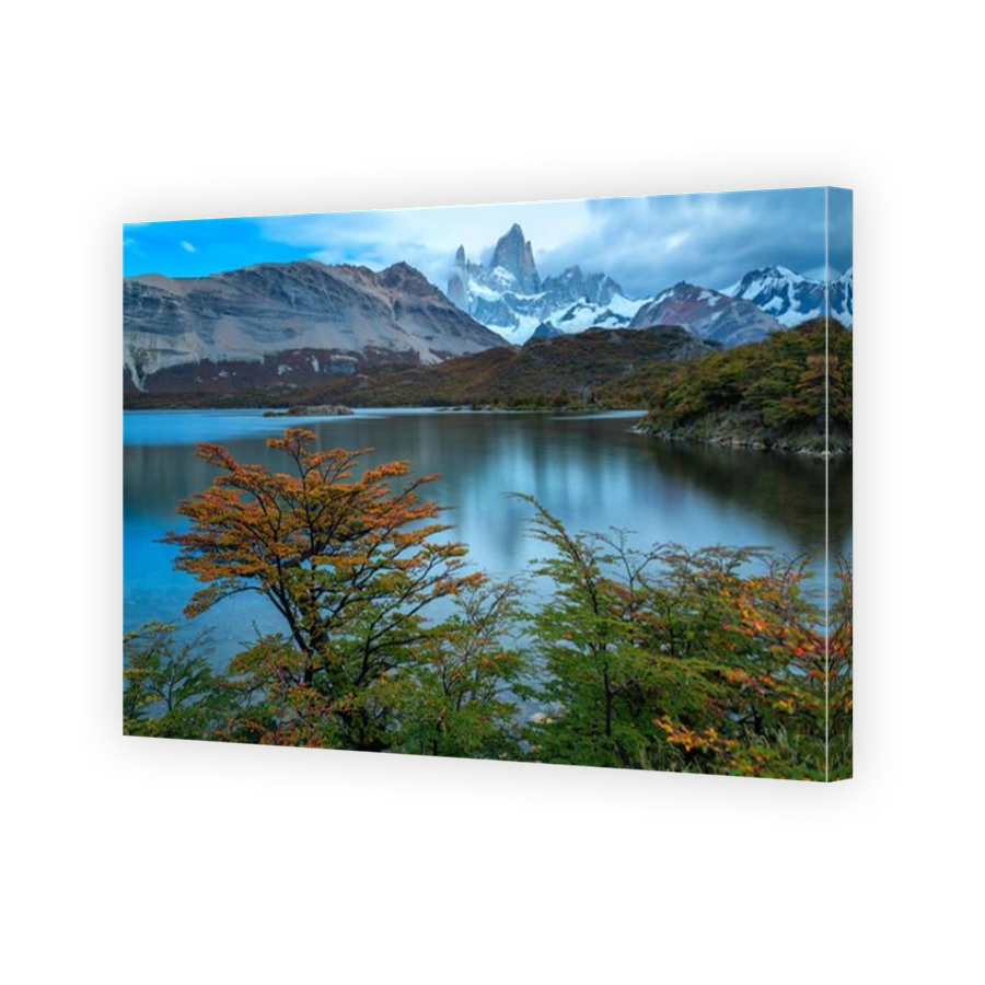 South America,Argentina, Patagonia, Andes, Los Glaciares National Park with mount Fitz Roy