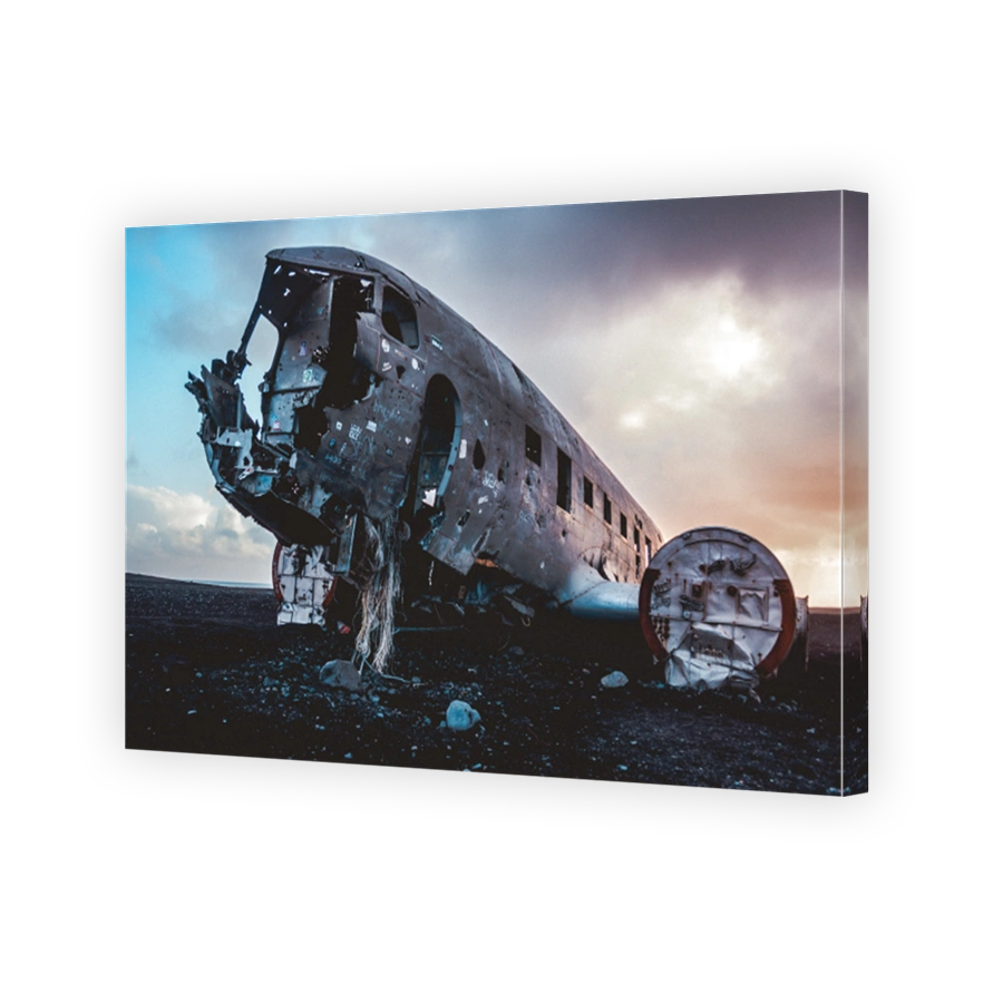 Plane wreck on black sand beach in Sólheimasandur, Iceland