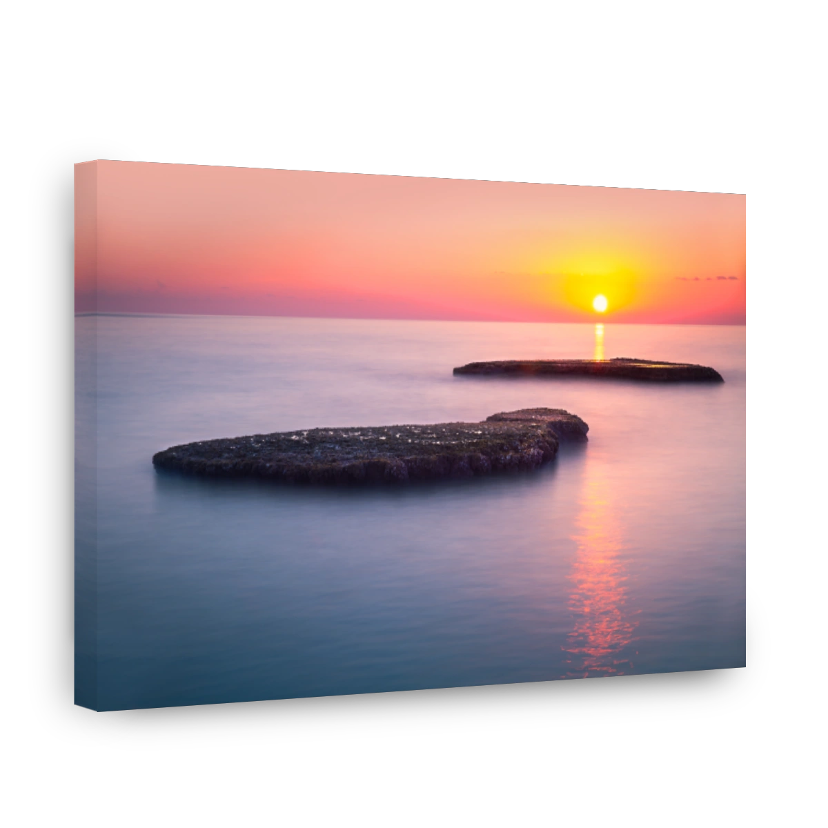 Beautiful sunset over sea