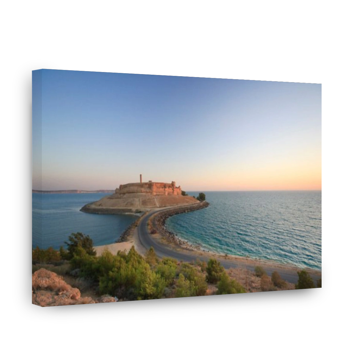 Syria, Euphrates river , Ath Thaura, Lake Al-Assad and Qalaat Jaabar Castle