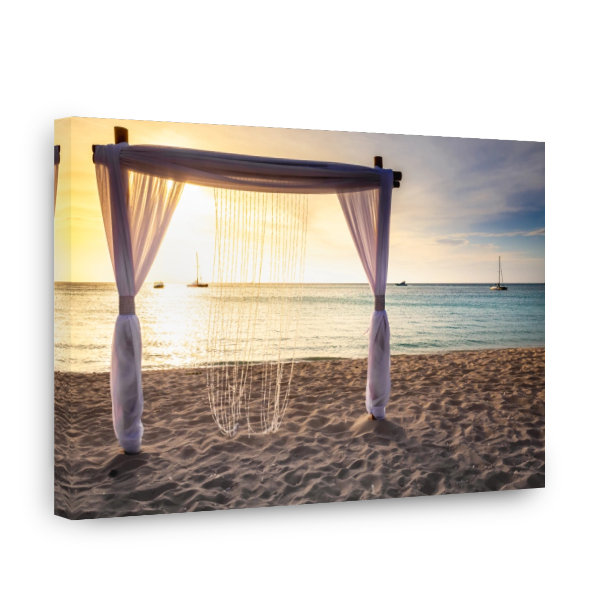 Wedding in Idyllic caribbean beach at sunset in Aruba, Dutch Antilles