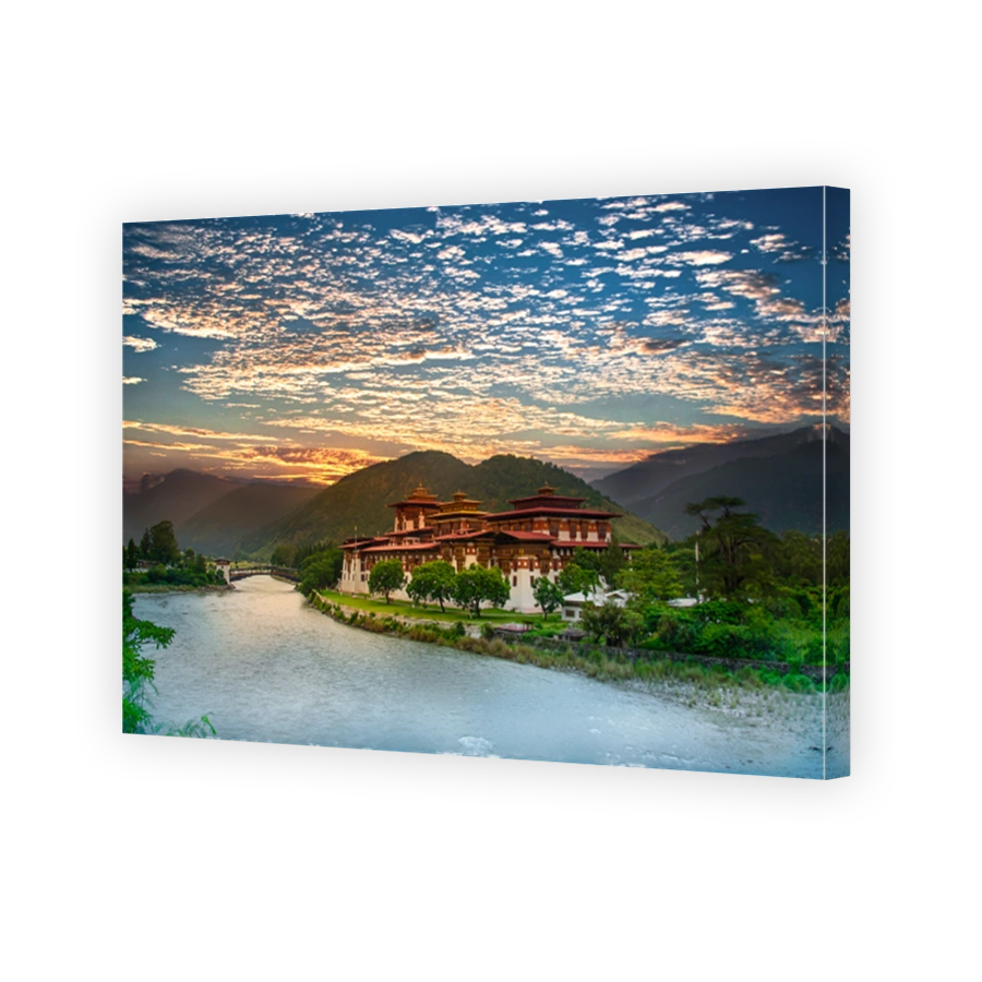 A glorious evening in Punakha, Bhutan. Bhutan is also known as the land of the thunder dragon.