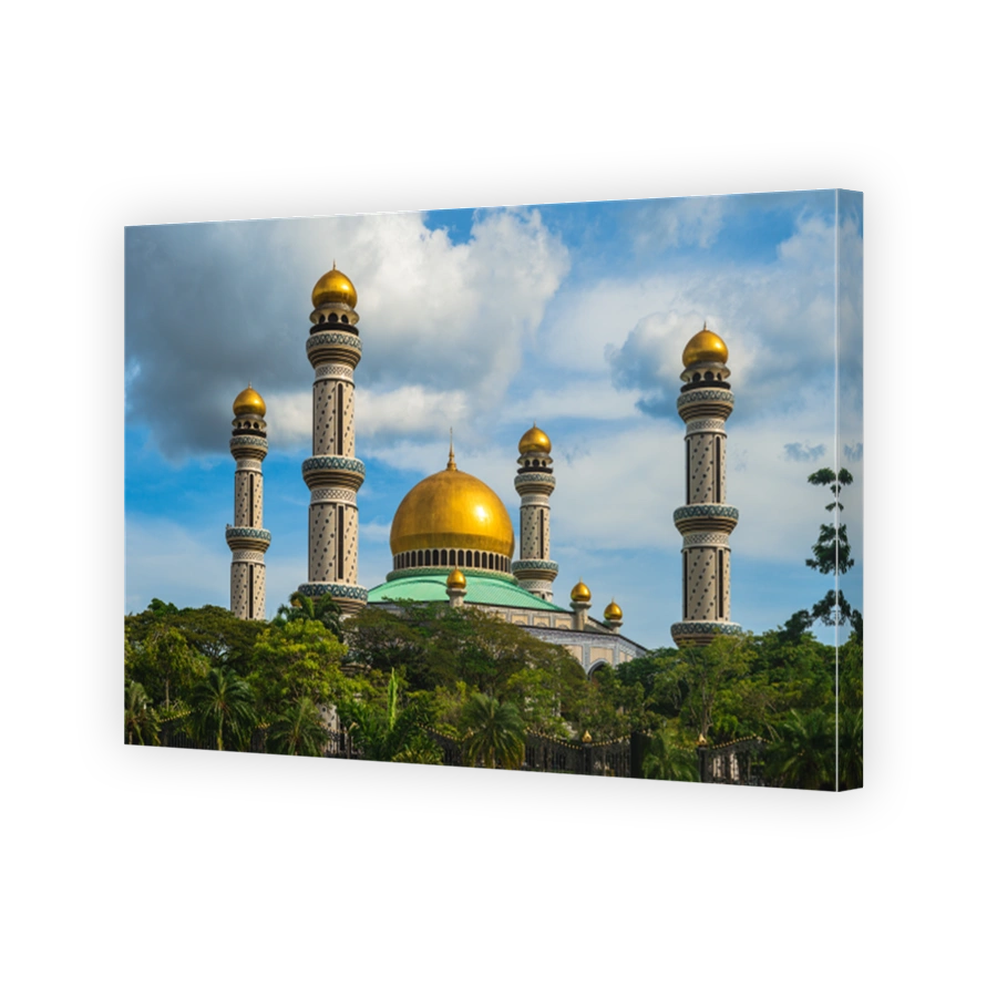 Jame Asr Hassanil Bolkiah Mosque in bandar seri begawan