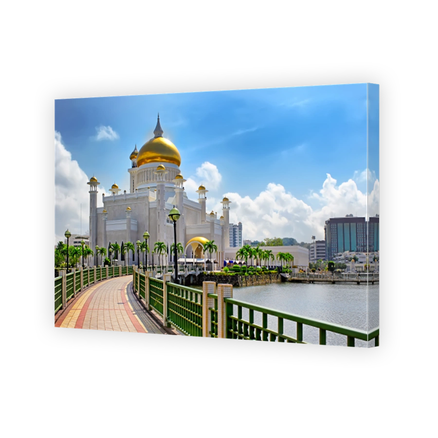 Sultan Omar Ali Saifuddin Mosque in Bandar Seri Begawan Brunei