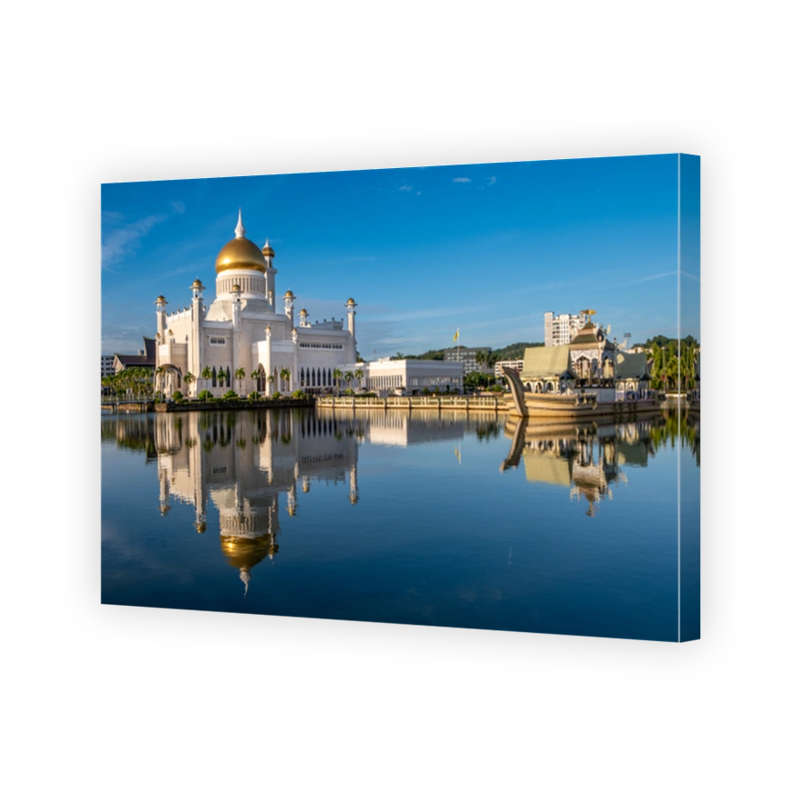 Landmark Muslim mosque in Brunei Darussalam