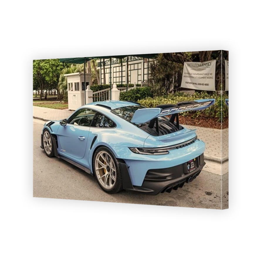 Blue Porsche 911 GT3 at Miami beach