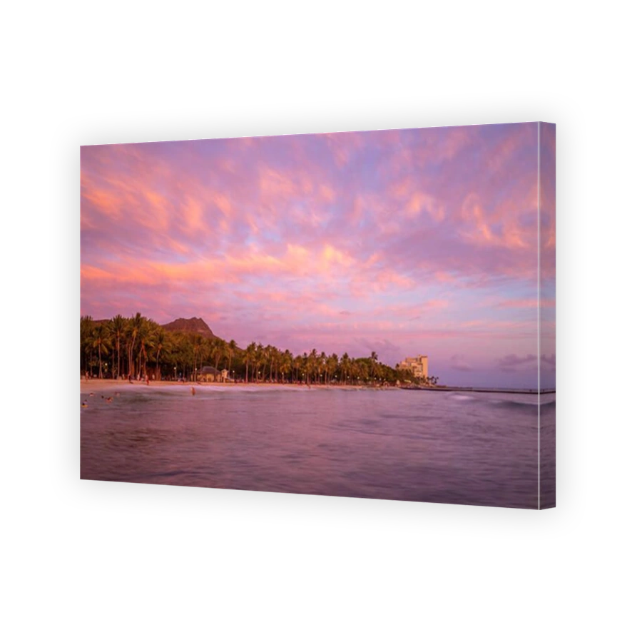 scenery of waikiki beach and diamond head mountain