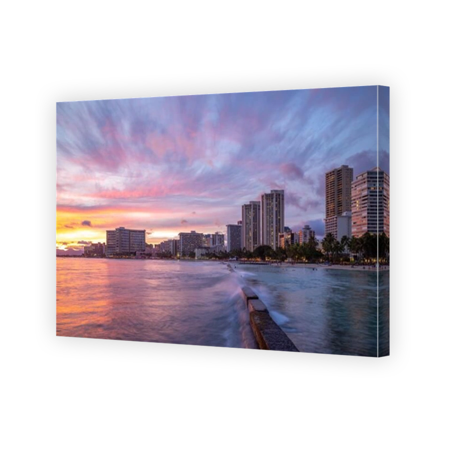 Skyline of Honolulu at Waikiki beach, Hawaii, US