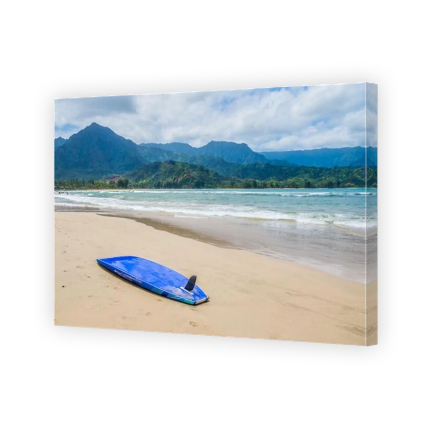 Kauai Hanalei Bay surfer's Paradise of Hawaii