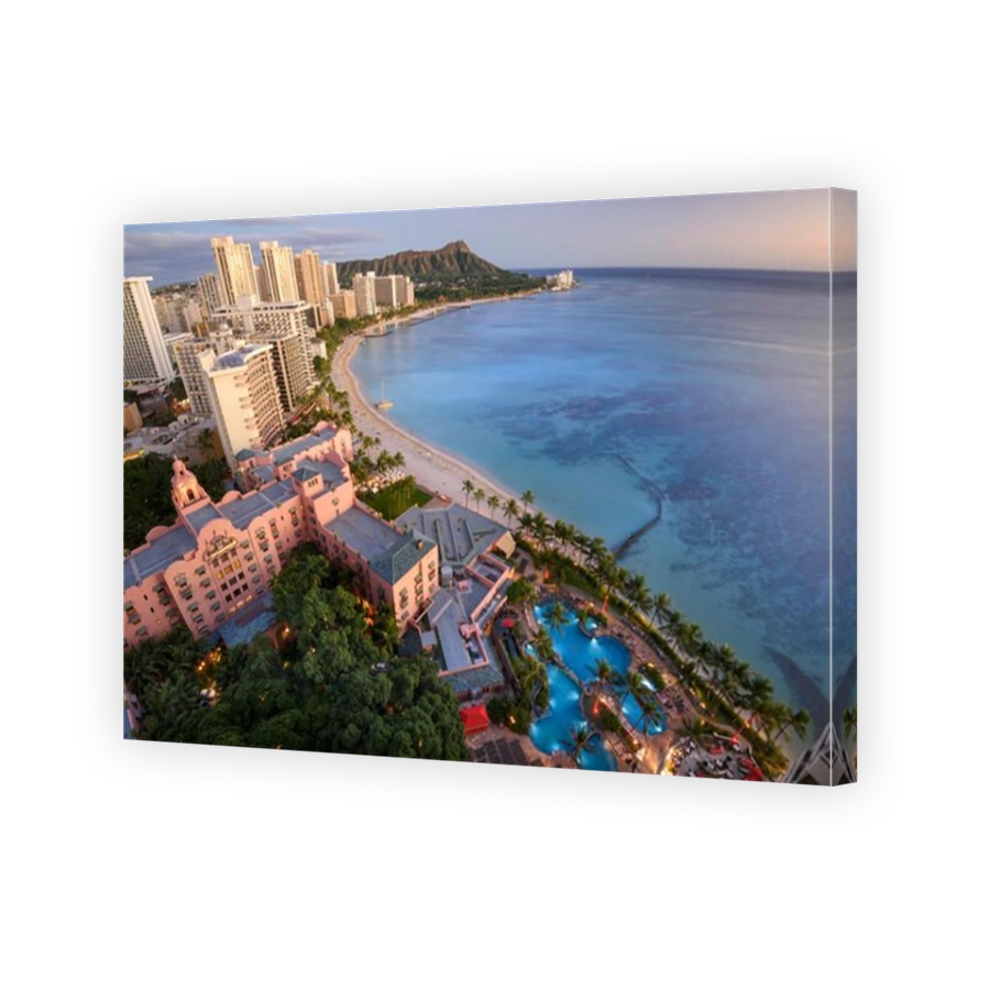 USA,Hawaii,Oahu,Honolulu,Waikiki,Sheraton Waikiki view to Diamond Head,looking at The Royal Hawaiian,a Luxury Collection